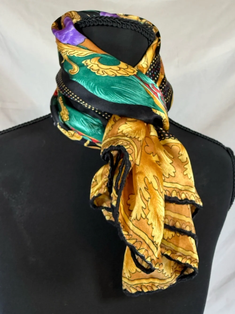 Mastermark Oy‎ Vintage 100% Silk Scarf Large Square